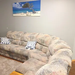 Cozy 2-bedroom Basement Retreat Calgary