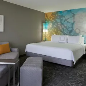 Courtyard By Marriott Airport *** Toronto