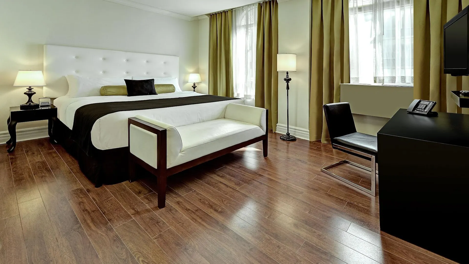 Hotel Victoria Торонто