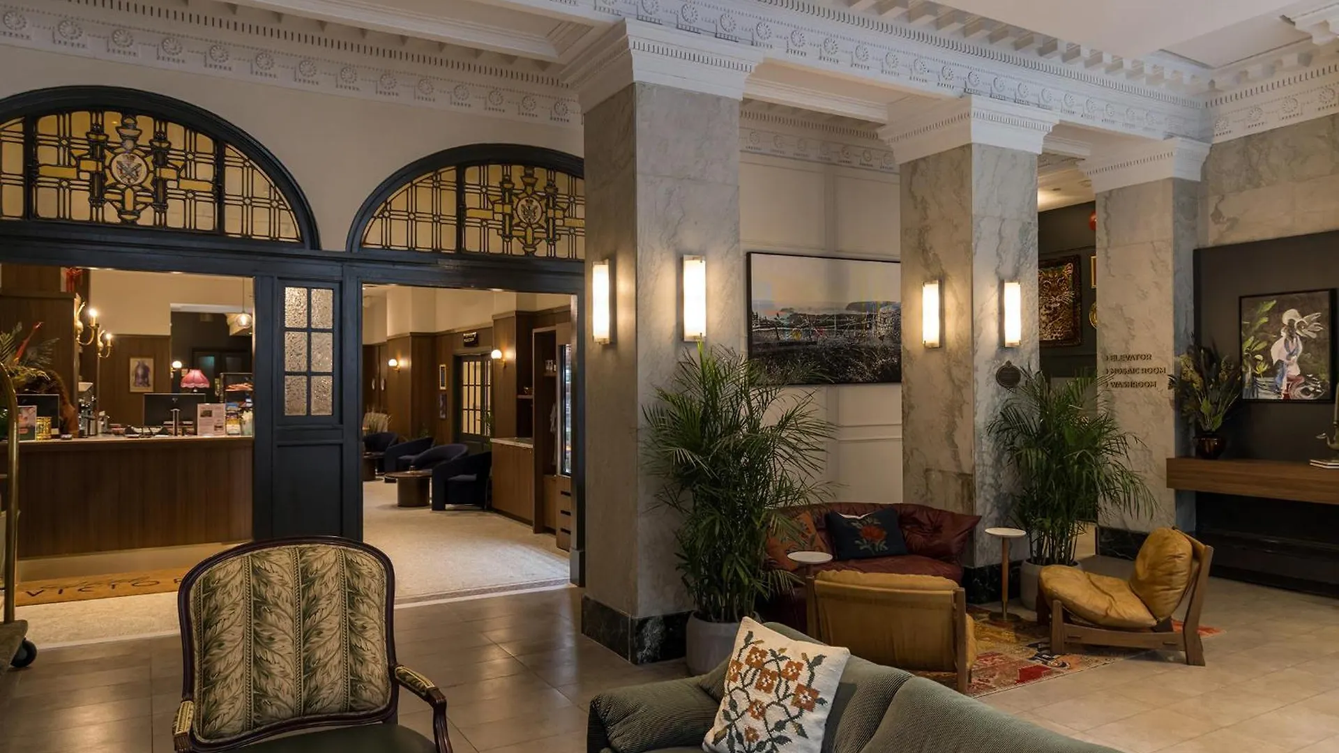 Hotel Victoria Торонто