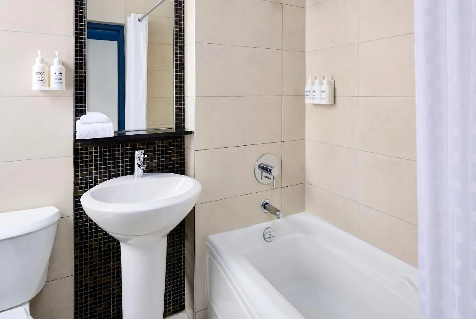 Hotel Victoria Торонто