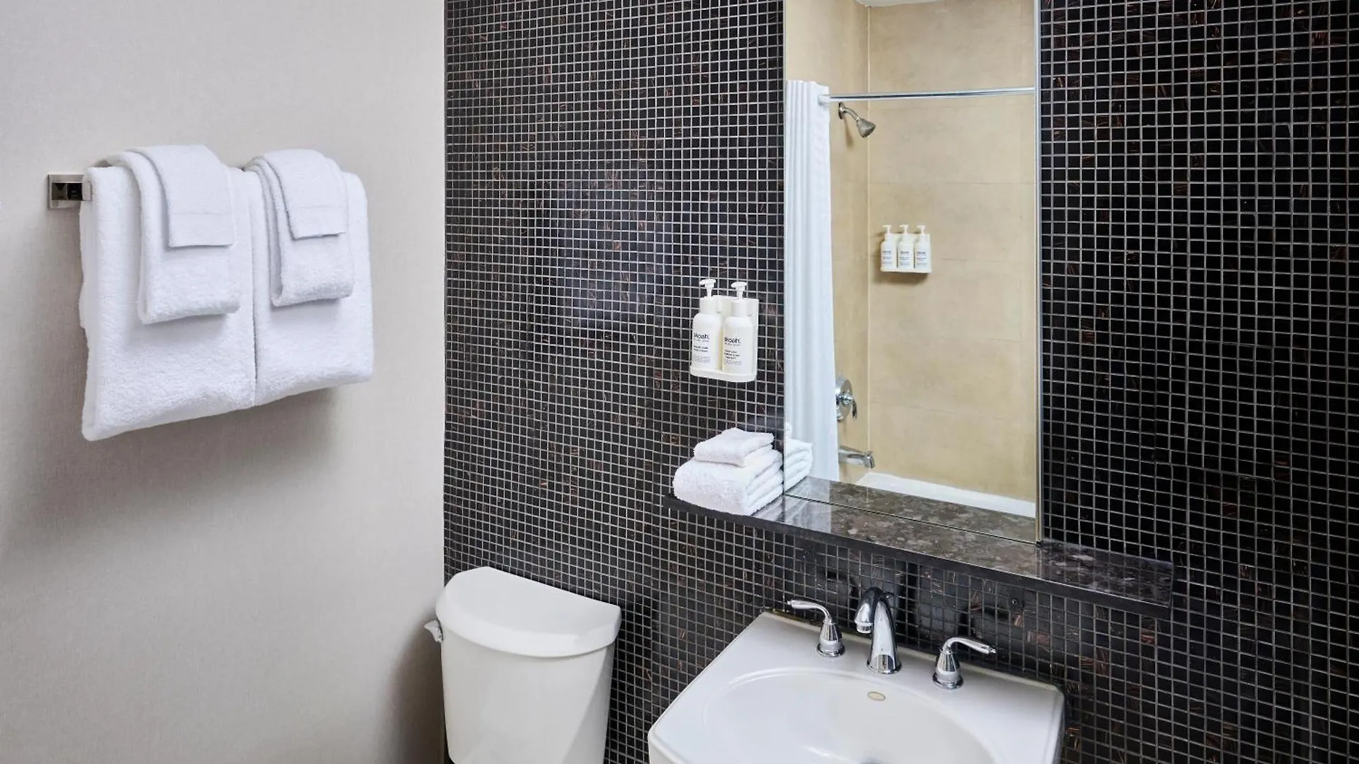 Hotel Victoria Торонто 3*,