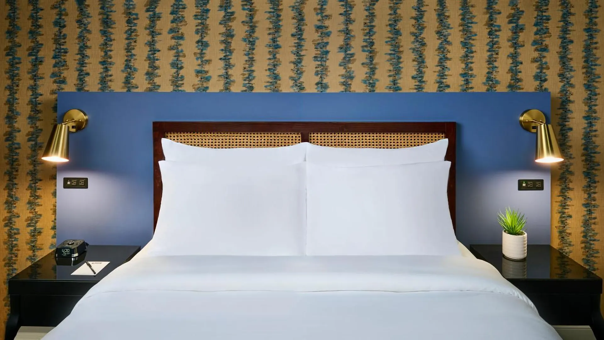 Hotel Victoria Торонто