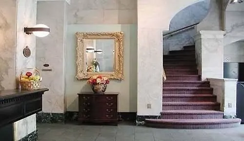 Hotel Victoria Торонто