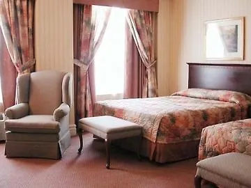 Hotel Victoria Торонто