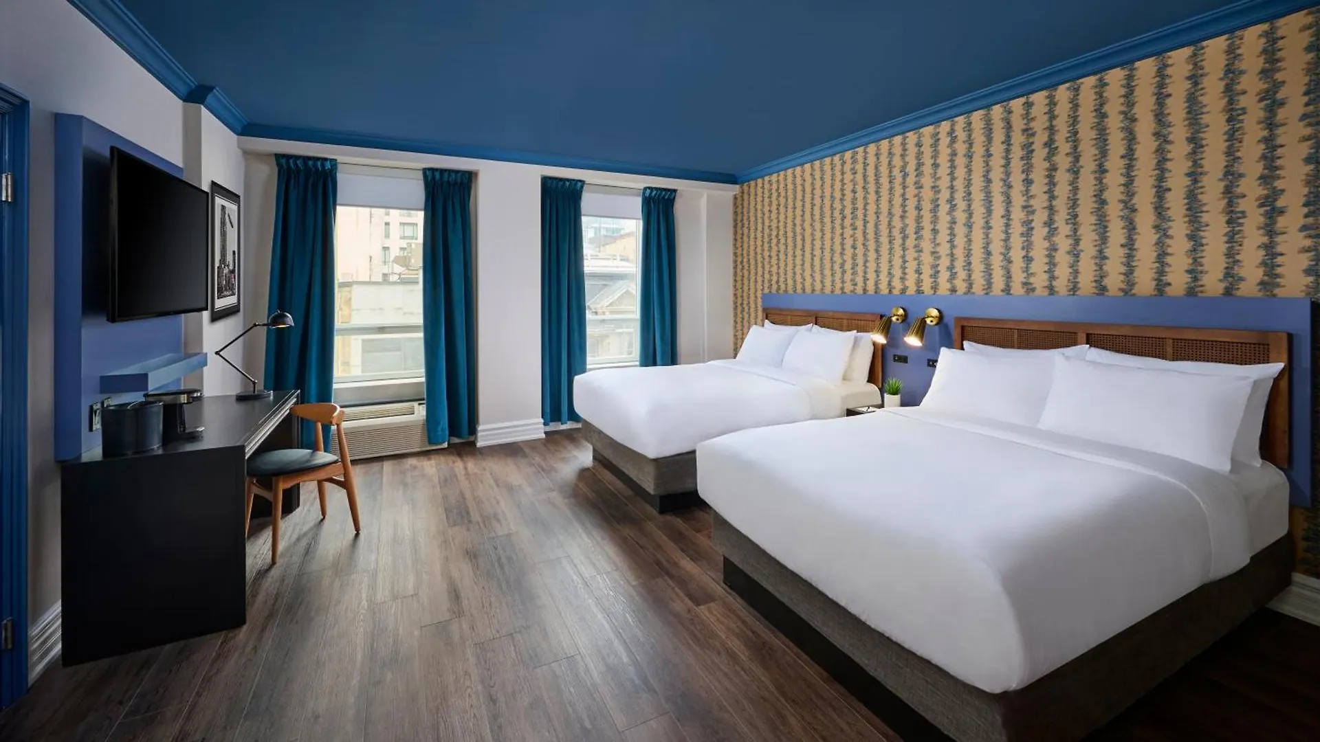 ***  Hotel Victoria Toronto Canada